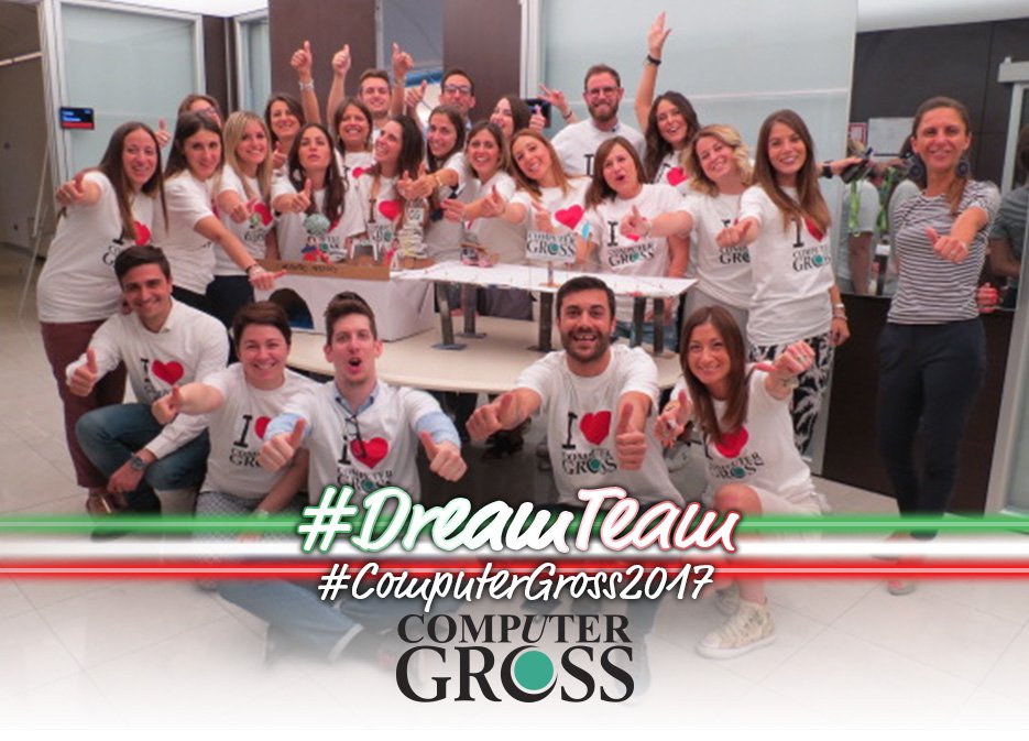 ComputerGross's tweet photo. Terminato con successo il corso di formazione commerciale per il nostro DreamTeam! #Computergross2017 #DreamTeam #TopSales https://t.co/Xl8vE4wmpw