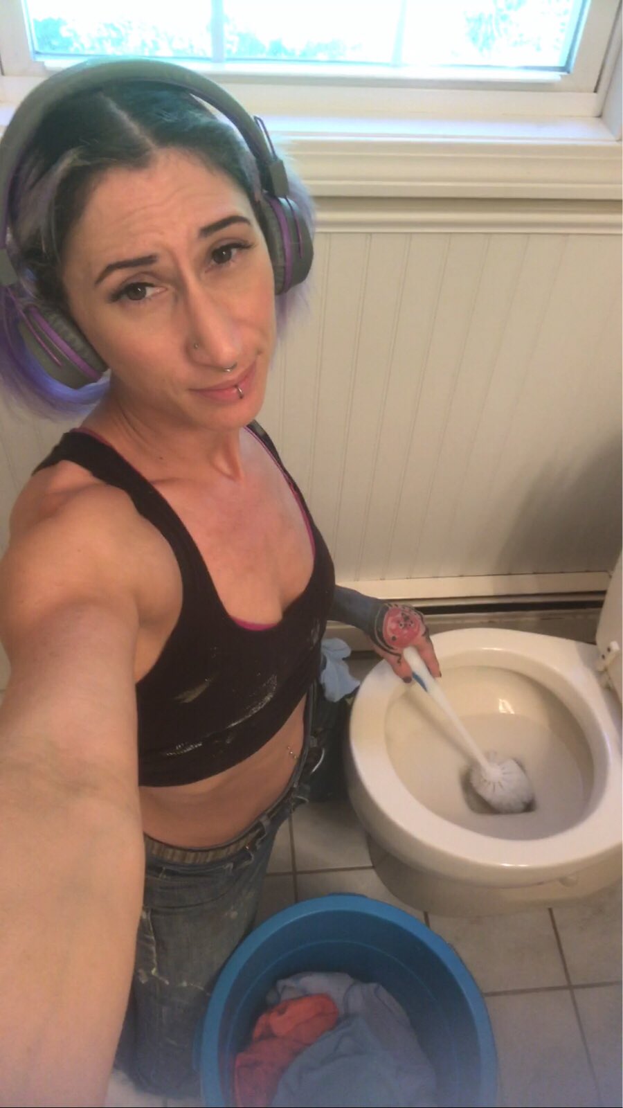 badlittlegrrl on X: save me from my real job...check out my vids at  t.co7hIn0hXGX8 💜 t.coU4xy7e6TbF  X