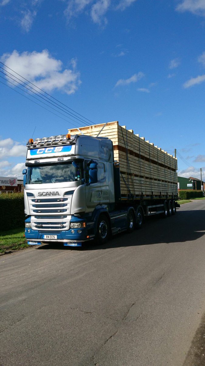 ColdstoreConstr's tweet image. Spud boxes delivered from sunny Lincolnshire to our home county of Herefordshire