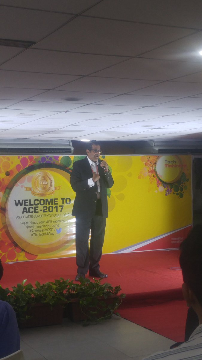 va_ramkumar's tweet photo. What makes TechM different is the 'family' feeling in the org.! Beautifully put @krishg40 👍 @tech_mahindra !
#AceAwards2017
#TheTechMWay https://t.co/9n9jwKpMYq
