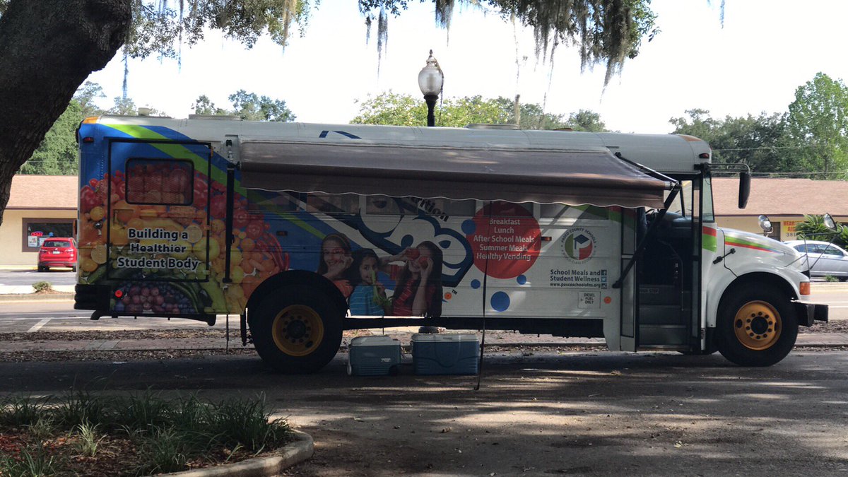 SummerFoodPasco's tweet photo. The lunch bus is at Zephyr Park!! Come see us until 1pm today! https://t.co/ScoXlbP959