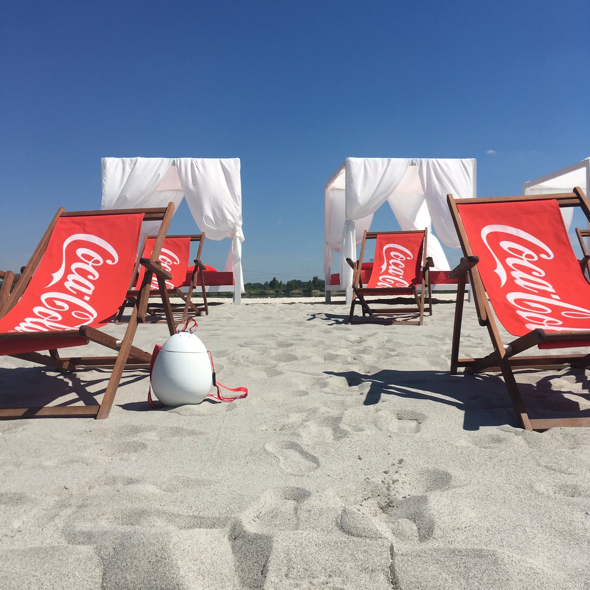 kittiborissza's tweet photo. Can't stop being happy about it's beauty. Live pilot sooon with @Beachegg_IoT My other workplace is a #beach! #beachgadget #mobilesafe #iot https://t.co/wnTQSJfgrg