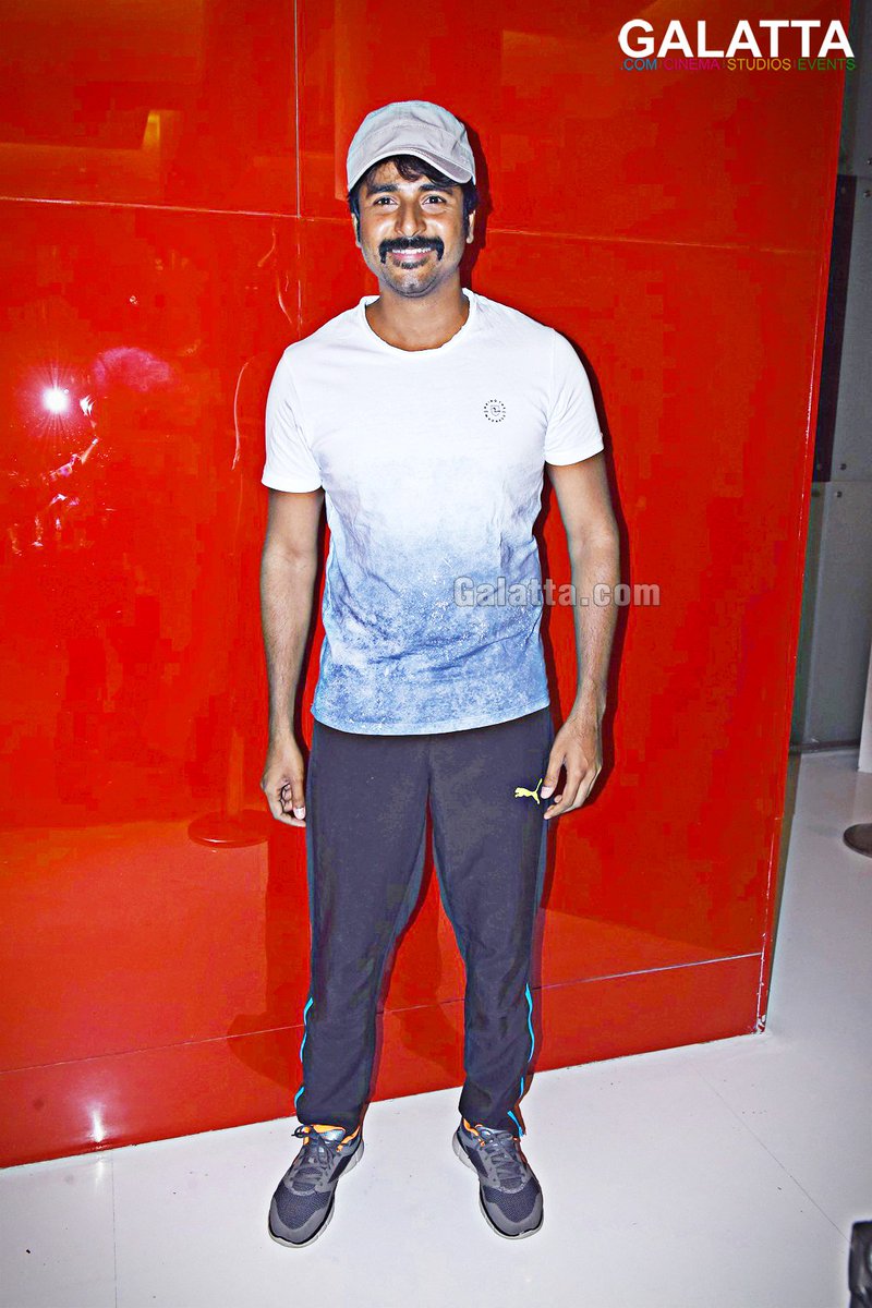 SKSISTeam's tweet photo. @Siva_Kartikeyan Anna at #Rangoon Special Show
#SivakrtikeyanSmile
#SimpleAndHumble https://t.co/y4vE7DbkP1