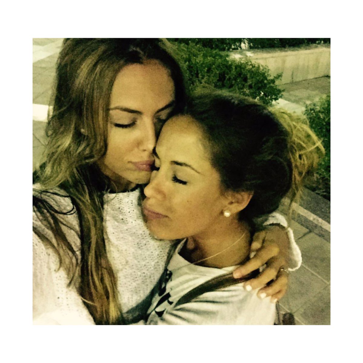 Mi bebe cumple añitos hoy!! #elmundoestadefiesta te quiero, te quise y te querré siempre Ferrero bebe 😍☝🏽🎂🐒❣️🍫💃🏼☀️