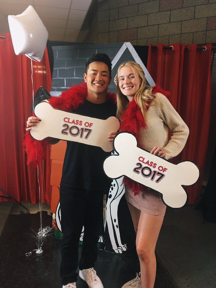 BeavertonHigh's tweet photo. #FlashbackFriday to Senior Reception last week! Can you believe Graduation for the #BHSClassof2017 is TOMORROW? https://t.co/OfwWNWvr1K
