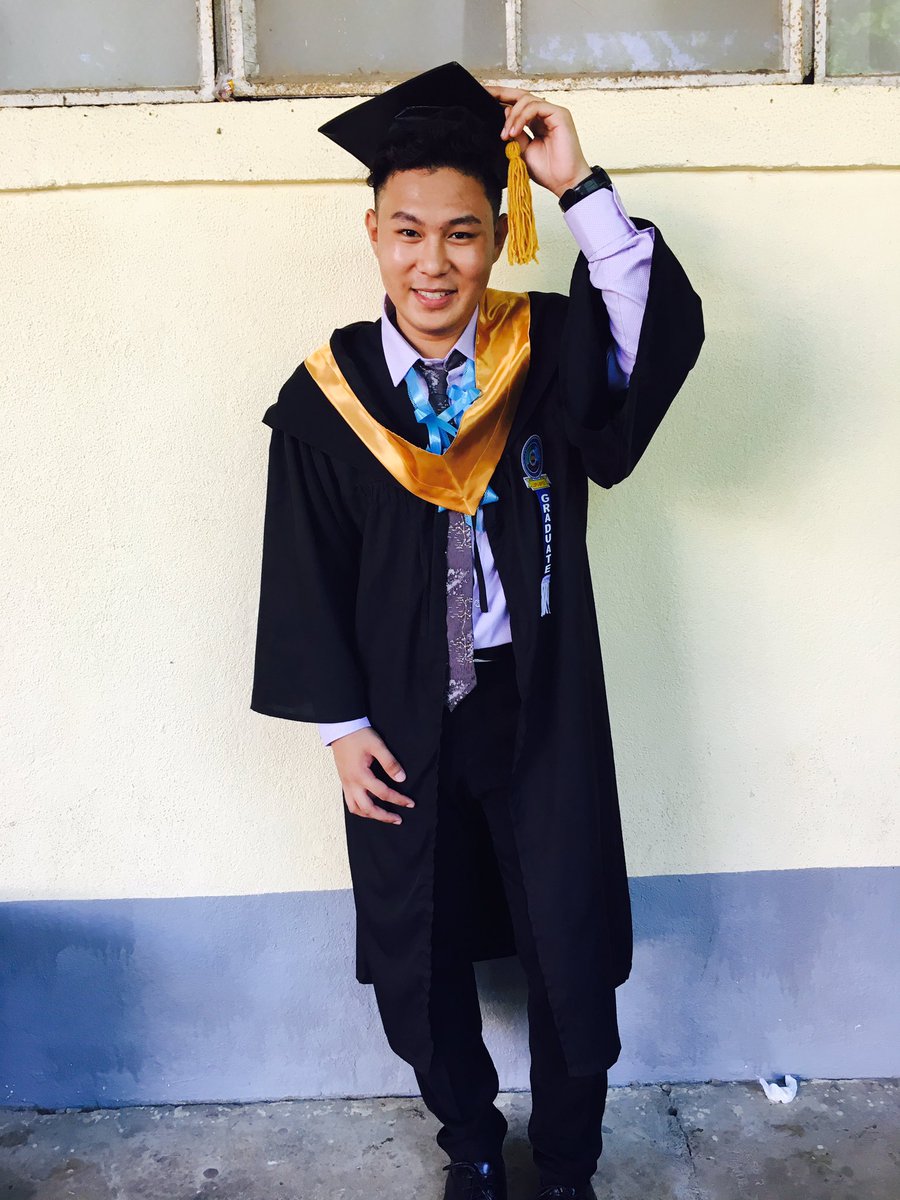 xpenserrr's tweet photo. Thankyou Lord 🎓😇🎉 #BSComputerScience #gradbatch2017 https://t.co/e6h6ZvW9V7