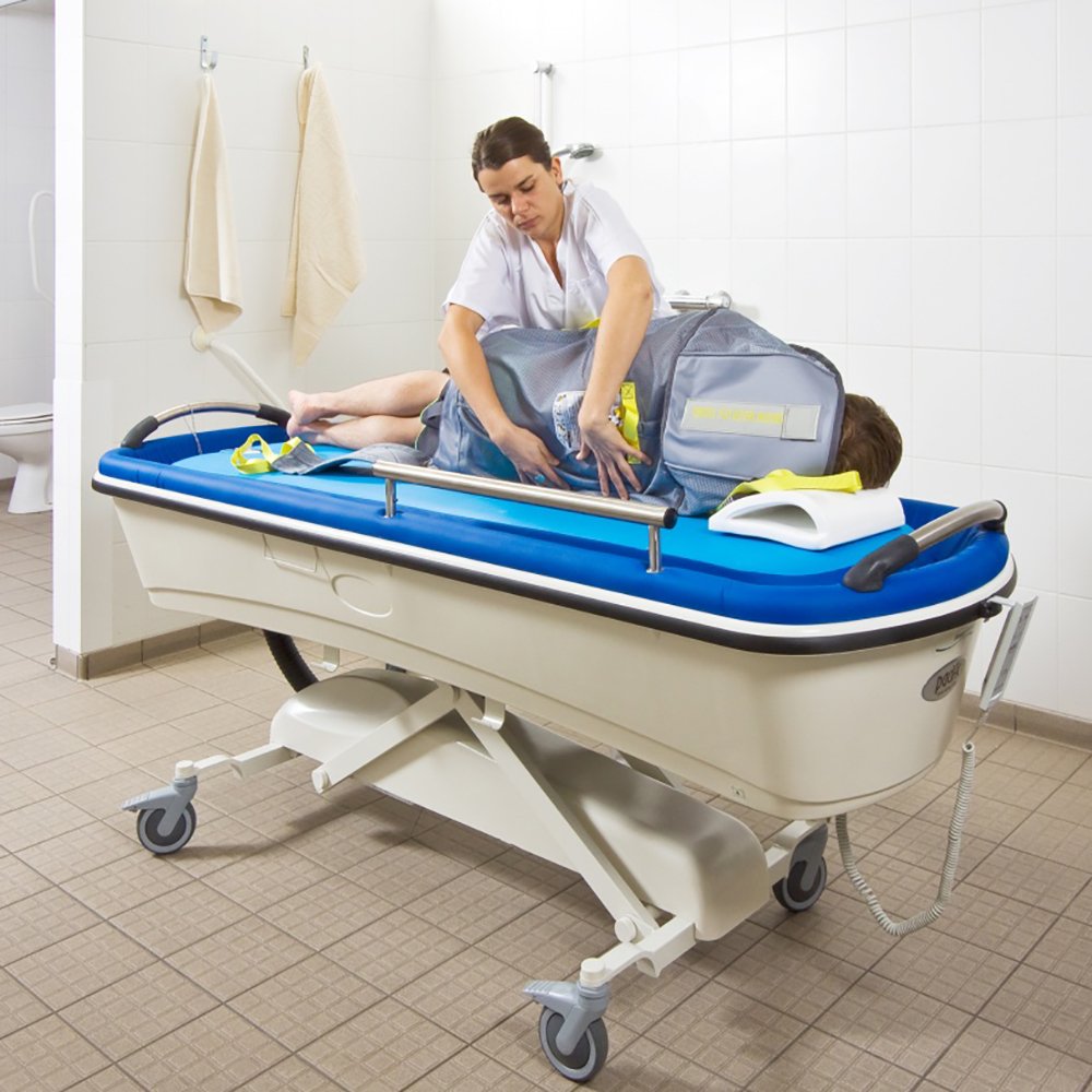 greentrousers_'s tweet photo. Meet the unique Shower Bath trolley that combines the functionality of a bath and a shower trolley in one.  https://t.co/8ukYtZSVtw https://t.co/D9Uo2yHx2E