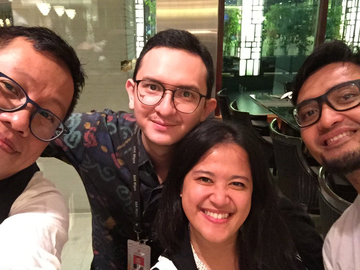 atmaja2013's tweet photo. Bukber @satoo shangrila hotel dari Kami berempat #ToleranRamadan #interstudi https://t.co/YDrGfQnQUP