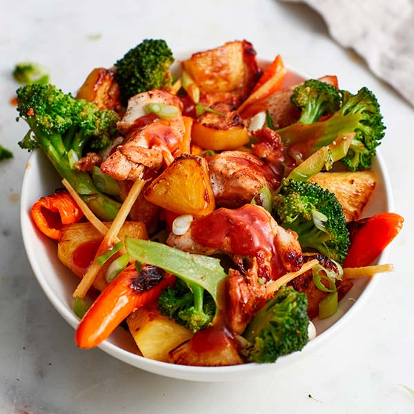 exantedietus's tweet photo. Our Sweet + Sour #recipe tastes just as good as the real #fridaynight take-out, but is only 304 kcals per serving > https://t.co/CjZTAlKsh6 https://t.co/MblYnJuuWu