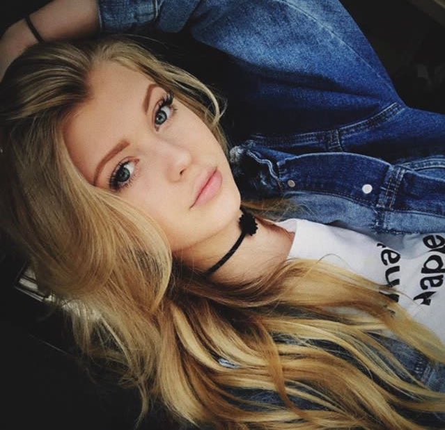 RPGForet's tweet photo. Loren gray
Rachel 
Graham 
16 ans
Bi
Sang mêlé 
Poudlard 
Poufsoufle
6eme année 
Loyale et se moque de tout le monde 
@MrsRachiGraham https://t.co/adnou29U6l