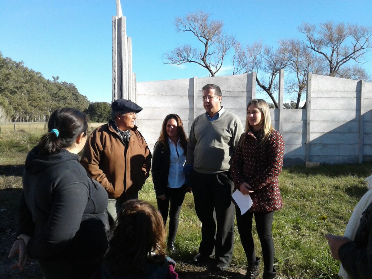 PedroSottile's tweet photo. Visitamos la Escuela 34 de Miramonte. Hermosa escuela https://t.co/vzrd74LgnR