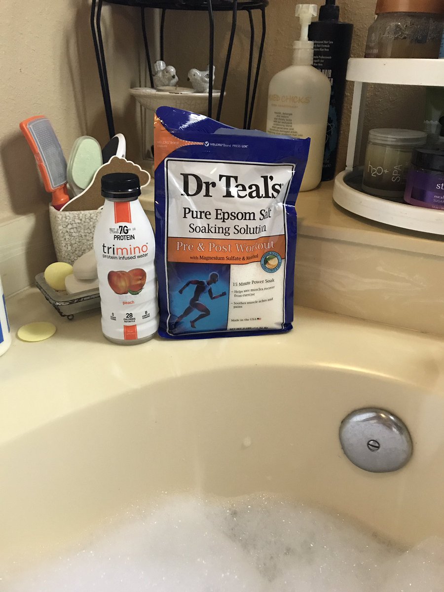 Stef_Shim's tweet photo. Recovery essentials: @DRINKtrimino and @DrTeals. I seriously swear by both after a good workout! #runstefrun #drinktrimino #drteals https://t.co/Mj5zFjA6o5