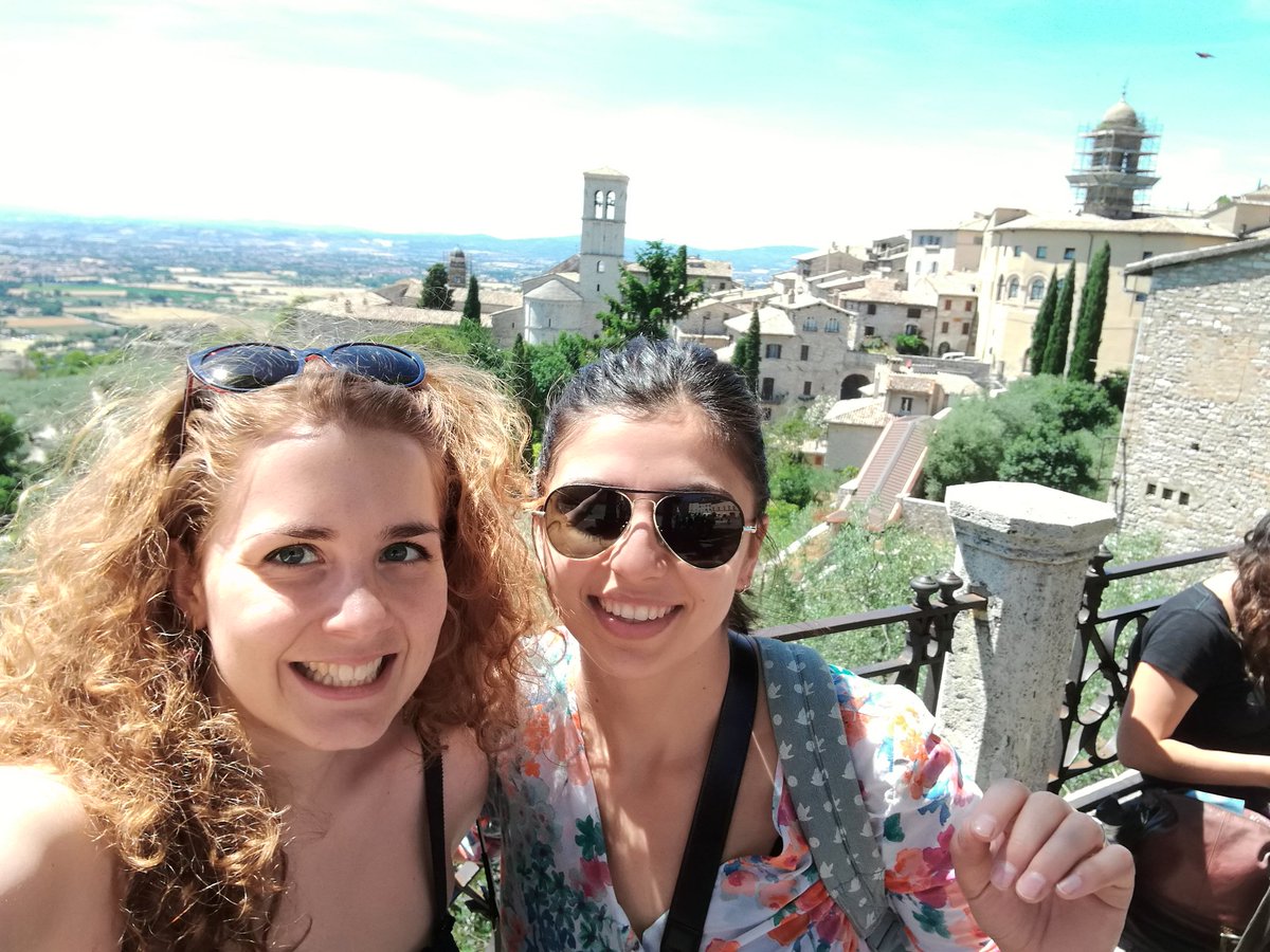 ASTascini's tweet image. Travelling in #Umbria with @ciumacik ! #SNAL network makes friendships💚😍😍😍😍😍 #mariecurie_itn #Europe 💟🌏
