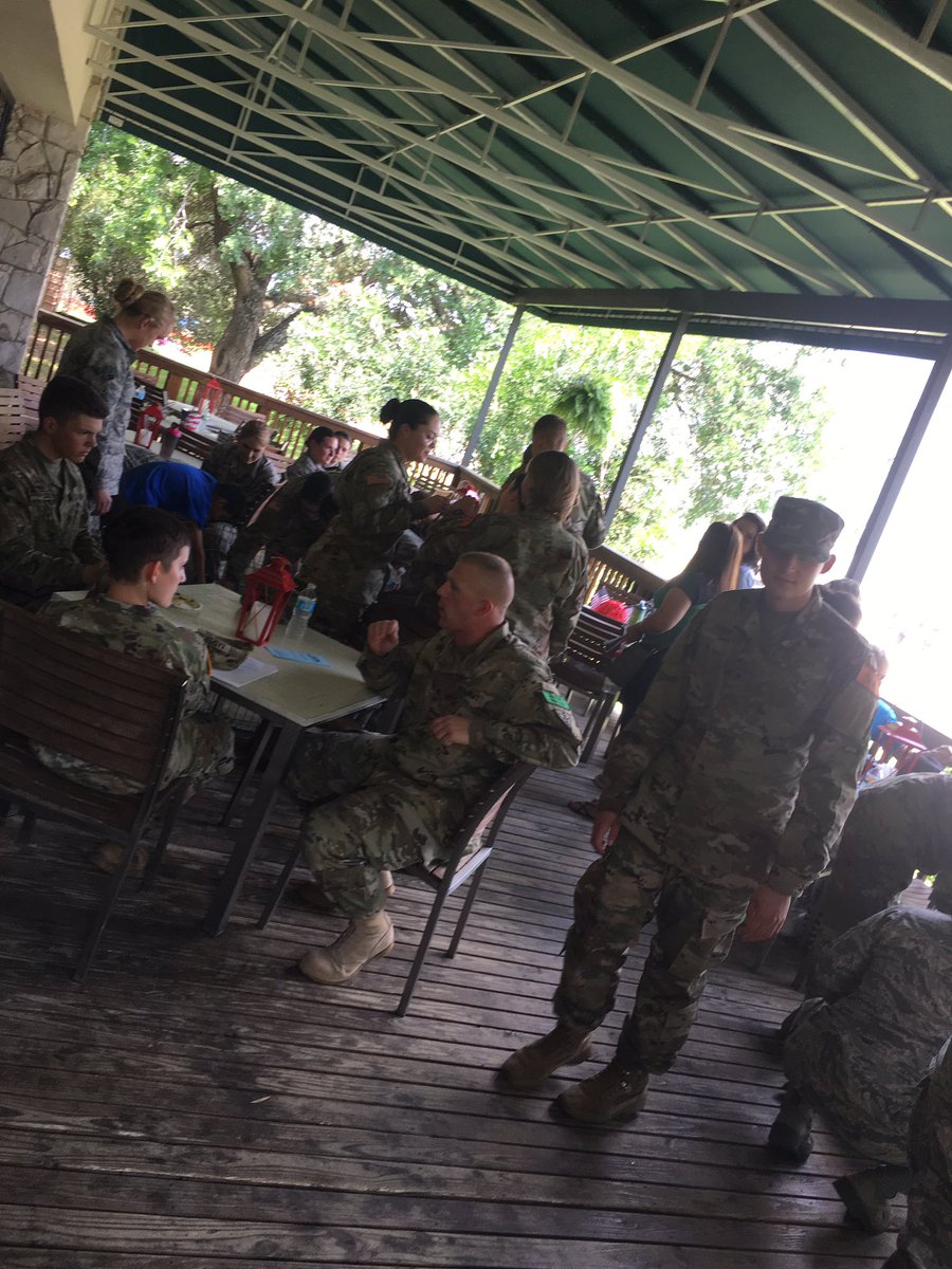 sanantonio_uso's tweet photo. USO Ft. Sam had their 1st ever #pupstop.  The troops enjoyed the puppy love.  Thank you Homes for Pets in Schertz. https://t.co/oXI5Qvf7x5