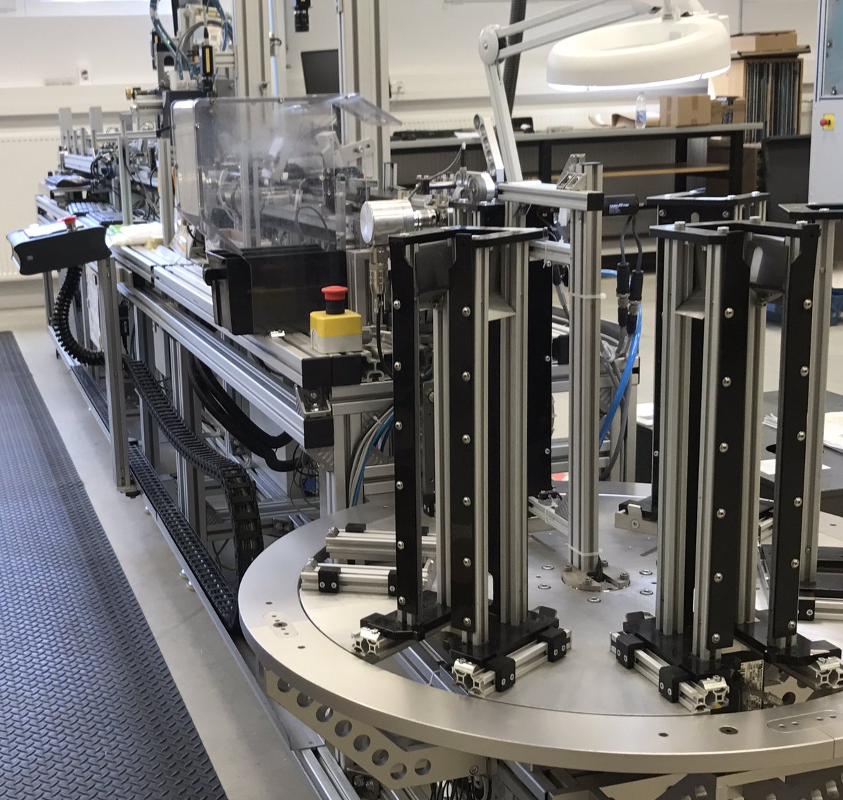 O_Suter's tweet photo. Due to high request from the market, #Axess has expanded its production facilities in Innsbruck.
Great job from #teamaxess in #Innsbruck https://t.co/ESr4QR6XYA