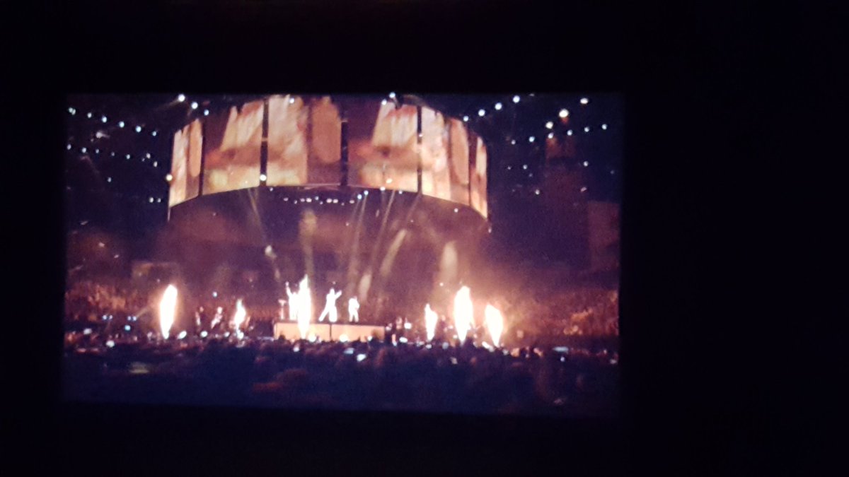 donnamawson's tweet photo. Watching #WonderlandLive2017 from a cinema in York. @GaryBarlow @HowardDonald @OfficialMarkO Love it! https://t.co/YvOUWkt1i8