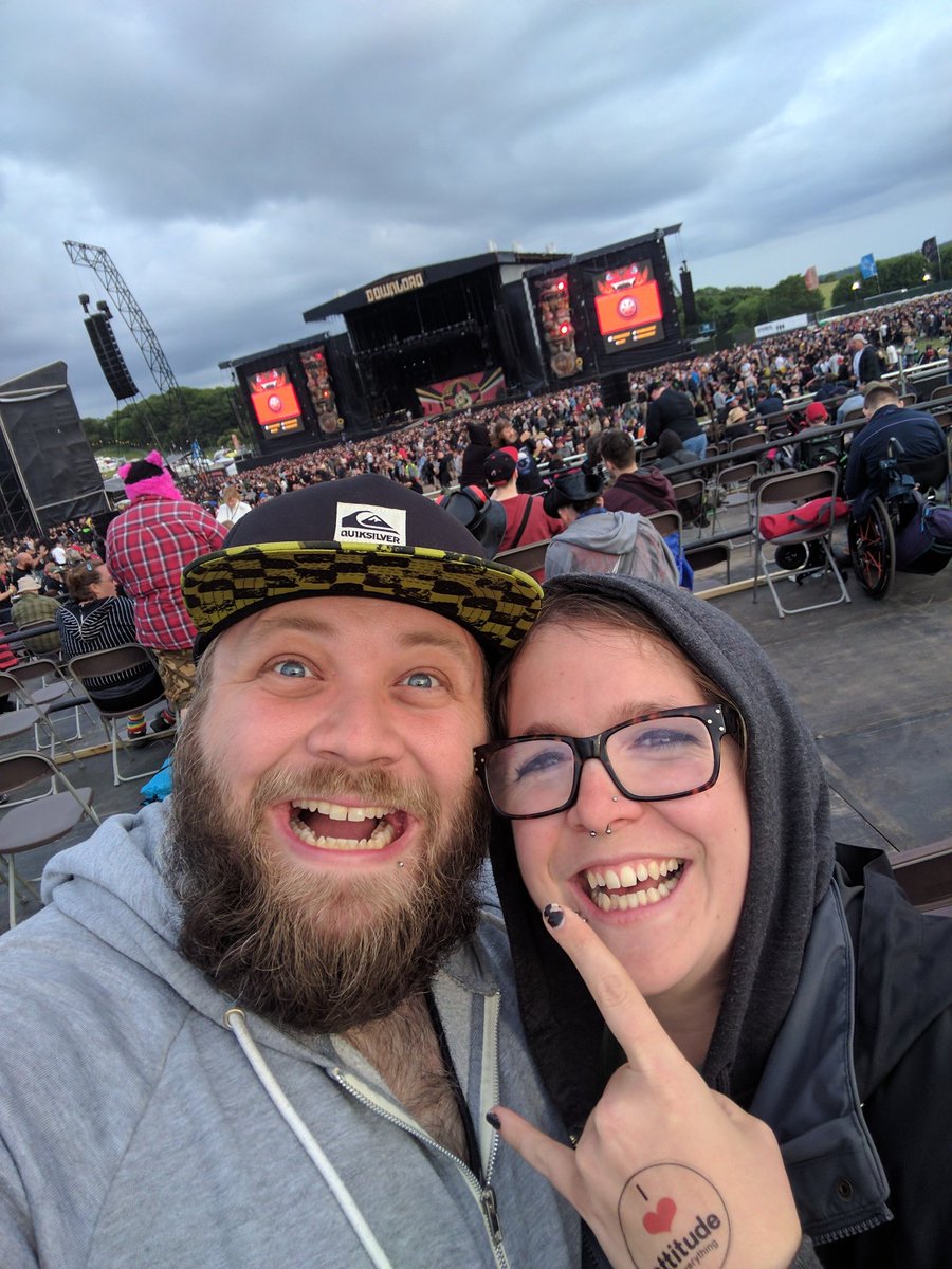 nataliejsouth's tweet photo. Waiting for System of a Down at Download! #viewingplatformselfie @attitudetweets https://t.co/9PWGYaJeq5