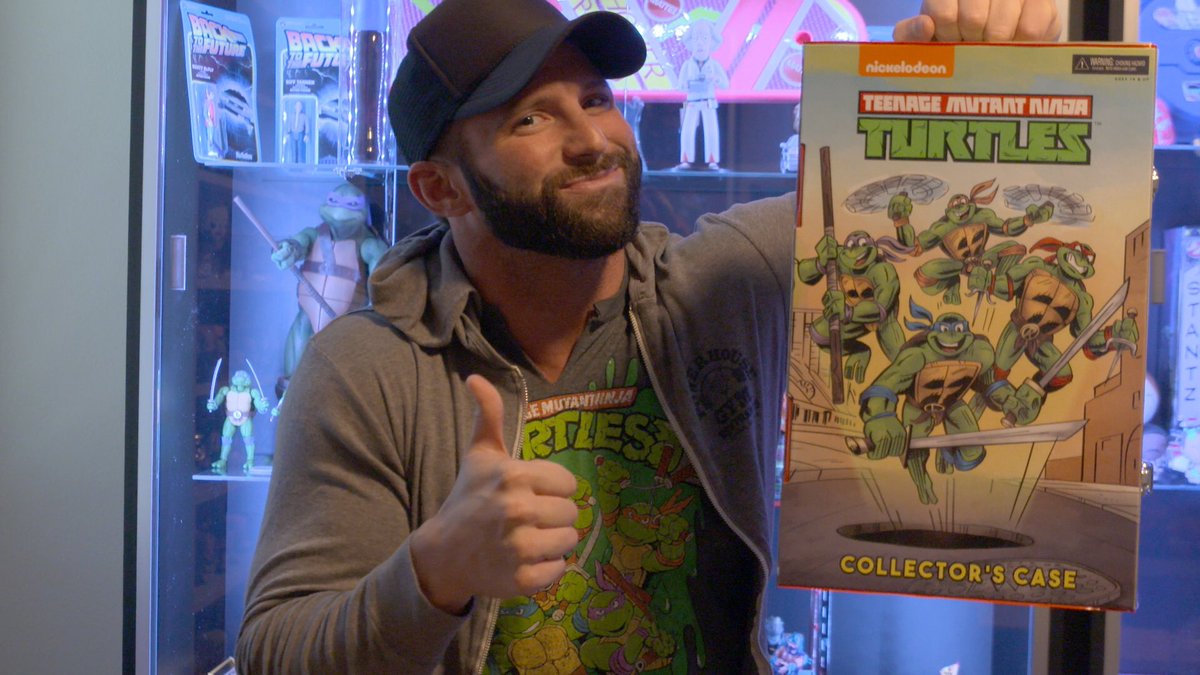 TheMattCardona's tweet photo. On the new @WWE #Unboxed video I open the upcoming #SDCC exclusive #TeenageMutantNinjaTurtles figs from @NECA_TOYS! https://t.co/qaz1FKkwbG https://t.co/jQgbXpLC5z