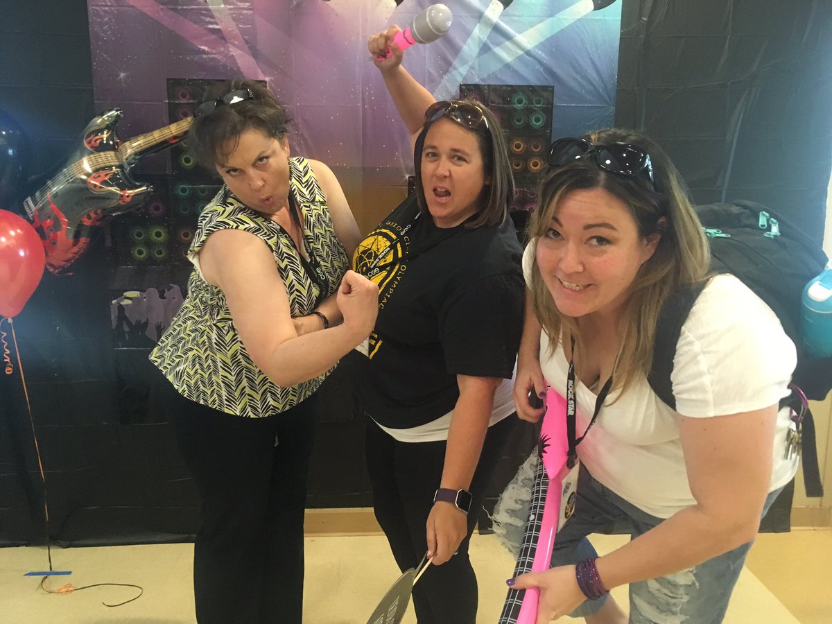 mspatmccue's tweet photo. Hangover no out with my science chicks at #cuerockstar #TJUHSD https://t.co/8zpfdAhWKI