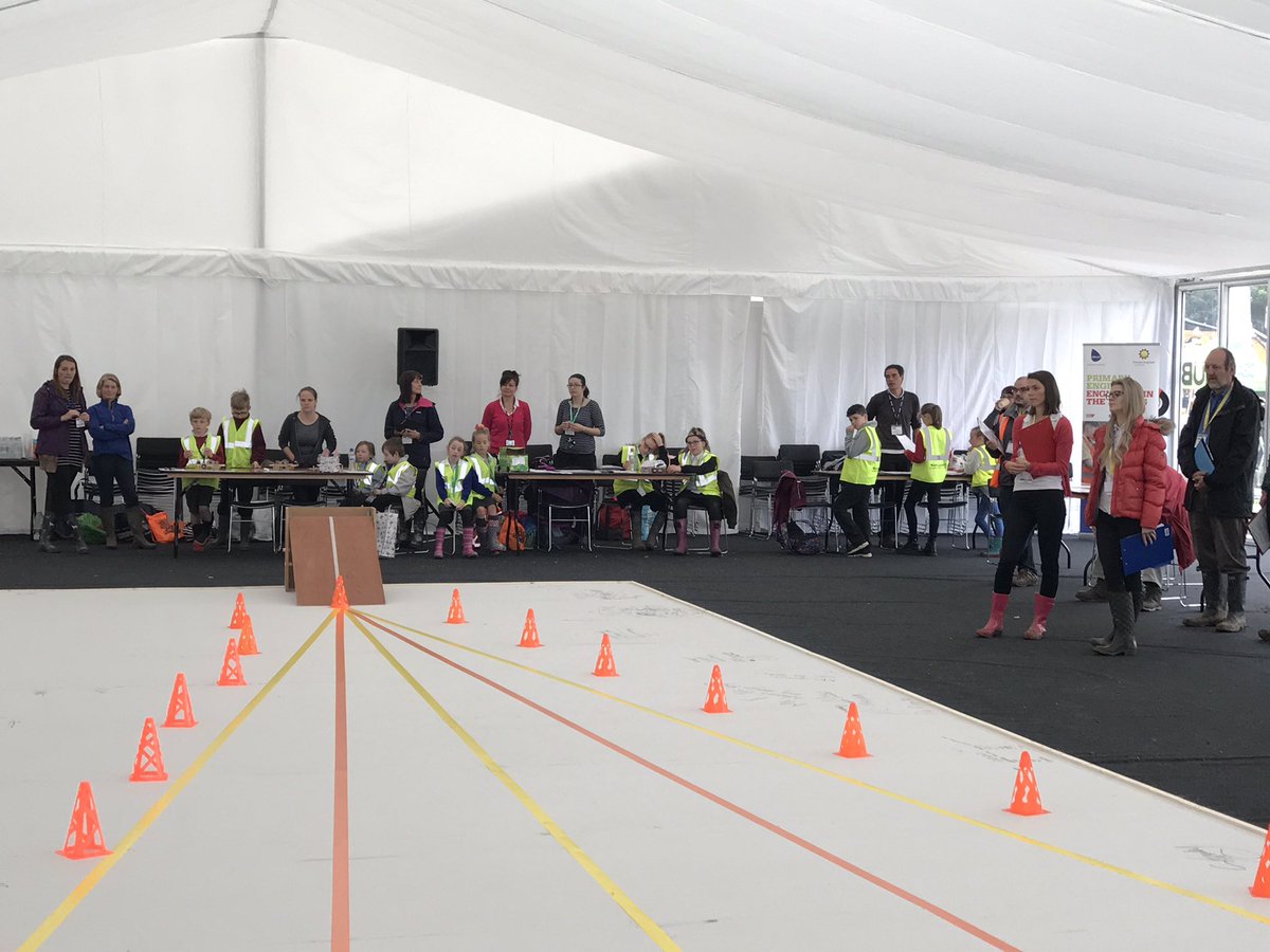 Plantworx2025's tweet photo. @simonbilbie172 @SawardJack @Fuchsiaevents without you guys this would not have been possible. Can't thank you enough! Amazing work thank  U https://t.co/071gxdaNj5