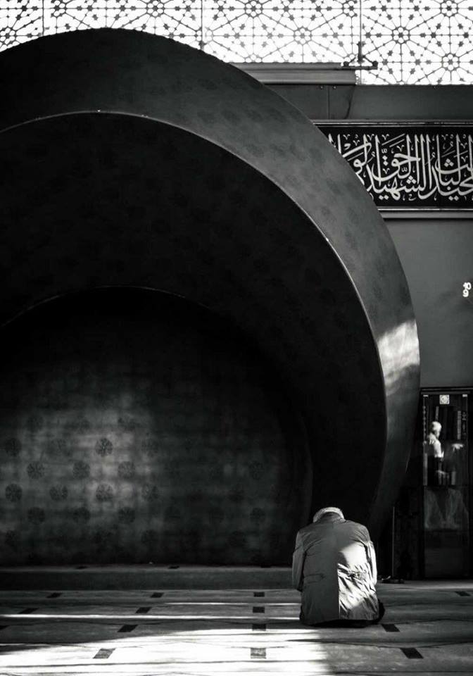 أما الذى يطمئننى أنه ما جرى الدعاء على قلبي إلا بمشيئته ..وهو الكريم ..فهل يرد دعاء عبدٍ جاء بمشيئته ..حاشاه وهو أكرم الأكرمين