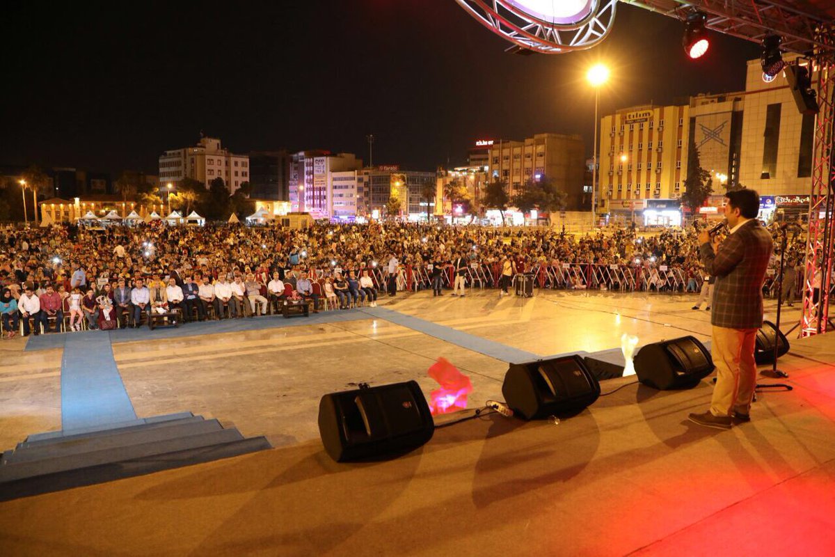 Büyükşehir Belediyemiz tarafından düzenlenen Ramazan etkinliklerimiz Abdurrahman Önül ilahi konseriyle devam ediyor.