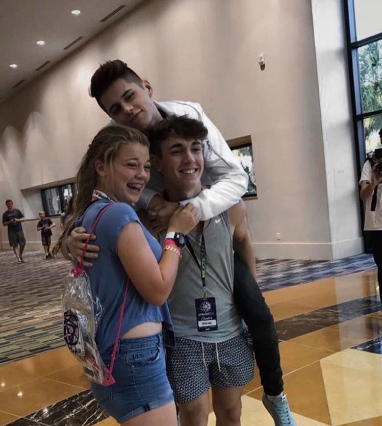secretsofph's tweet photo. Evrin Hall (Skylar) and Cody Krecioch (Levi) with fans at today's Meet &amp; Greet! https://t.co/HNxXmdZtV6