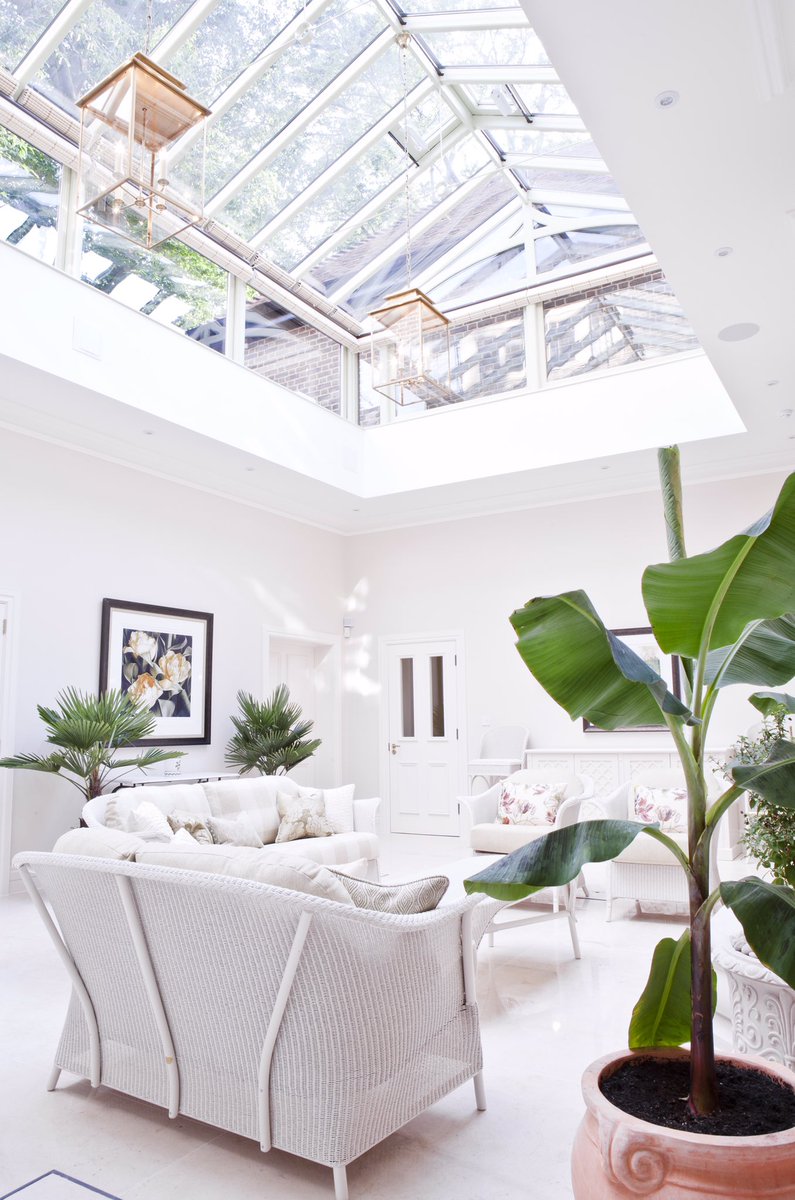 VisuVerum's tweet photo. Wishing we were here on this sunny Friday afternoon #luxuryhomes #design #build #propertydeveloper #fridayfeeling #sunshine #architecture https://t.co/d7hQ0gFBQq