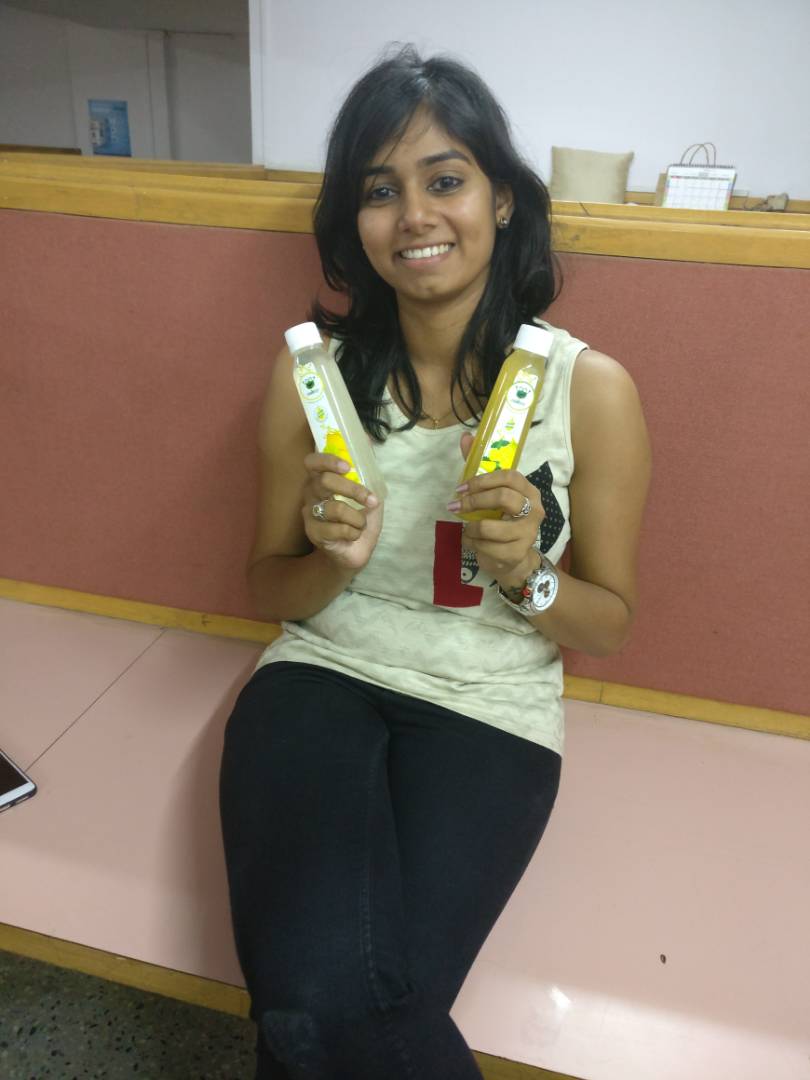 PinkLemonadeIn's tweet photo. These refreshing samples from our client #Smileey really made our #Friday ! #OrganicDrinks #Packaging #WorkPerks #JustPLThings https://t.co/GHAIPWW6Ki