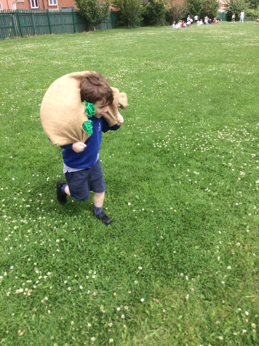 MissEvans11's tweet photo. @coneyhillschool Part 1 of the annual Traditional Country Games Festival for PBA today. Sack racing and Wellie Wanging https://t.co/VHpcUtjilI