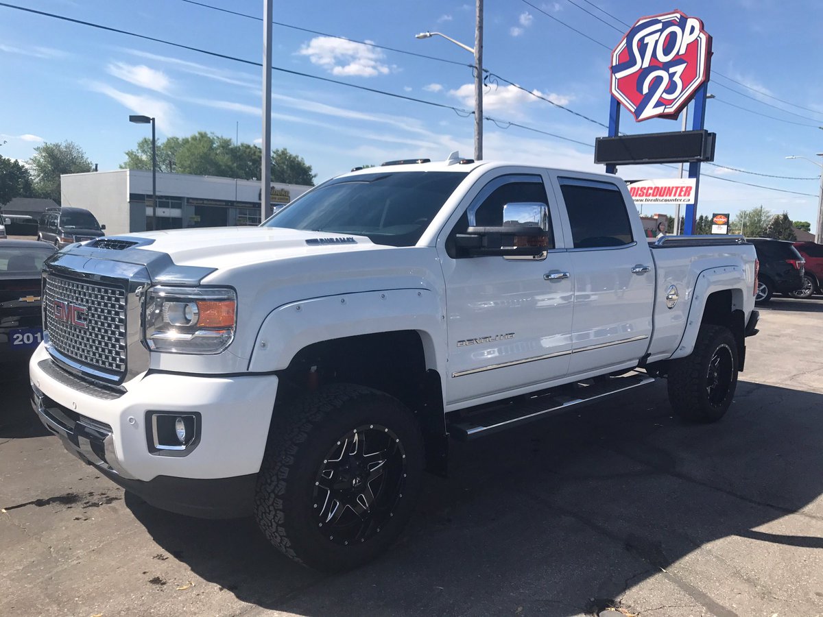 Stop23AutoSales's tweet photo. We customize.                        https://t.co/luRISkGuqh @Stop23AutoSales https://t.co/bJ8nmizHzE