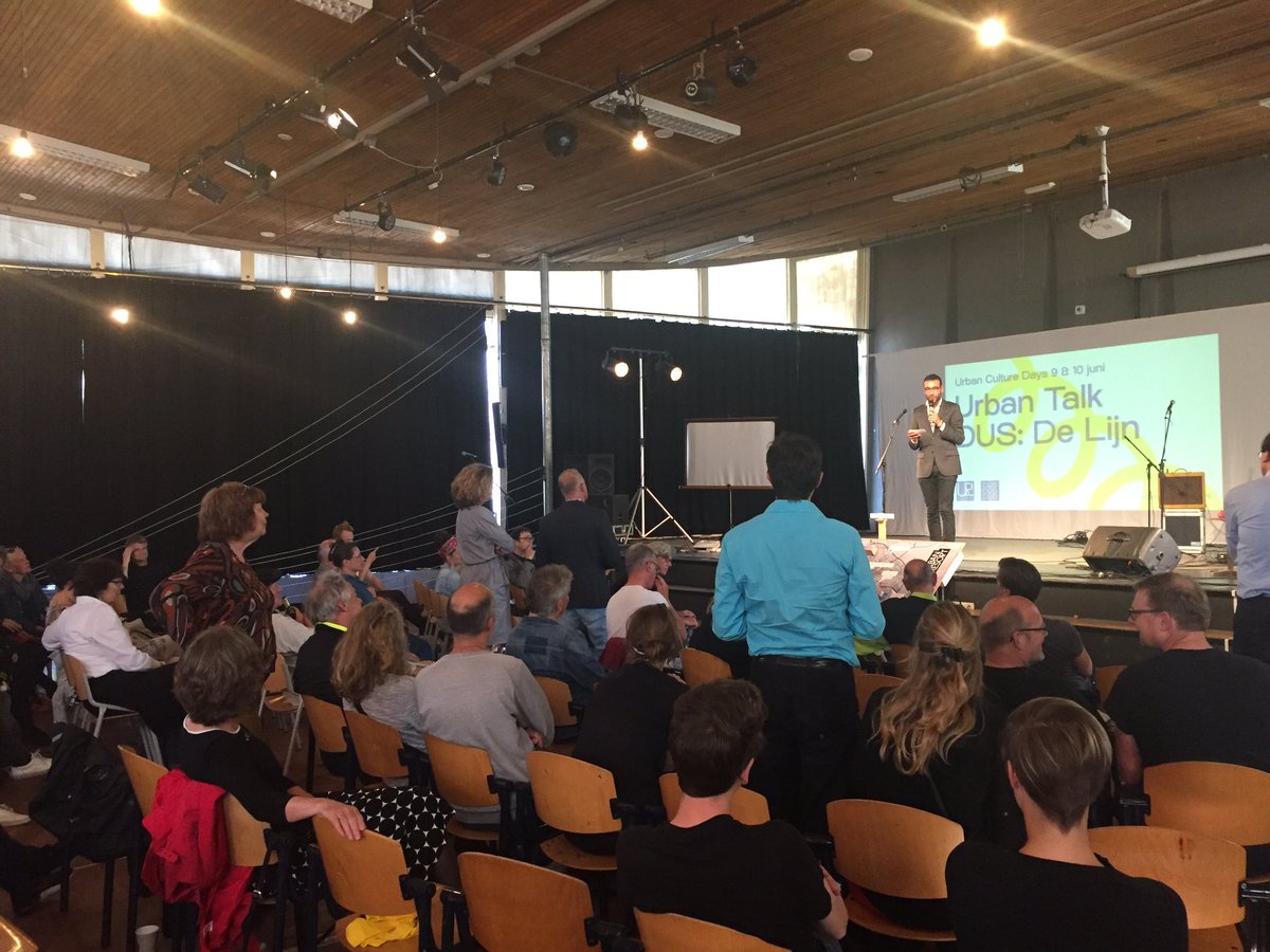 sebastiaancapel's tweet photo. De quiz bij @UrbanResort1 over hun geschiedenis: nog 2 D66ers in laatste ronde! En @bartlvink is de winnaar https://t.co/DvGDme5tsF