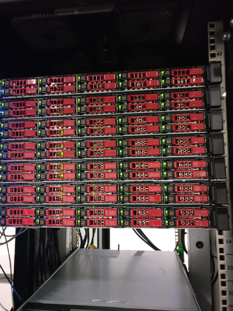 NetAppHCI's tweet photo. π RT @AndyTCutter: This is what 200TB of @solidfire looks like. Just deployed 2 of these arrays for a customer in Scotland. #properfast https://t.co/FVtdBPCJCx