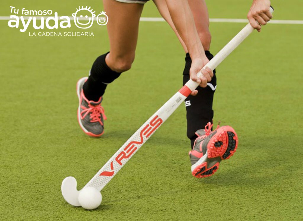 ¿Jugás al hockey? Hacelo con el palo autografiado de <a href="/MaguiAicega/">Magui Aicega</a> 
goo.gl/5s3Zed
#hockey #reves #bocha #LasLeonas #cah #hockeylife
