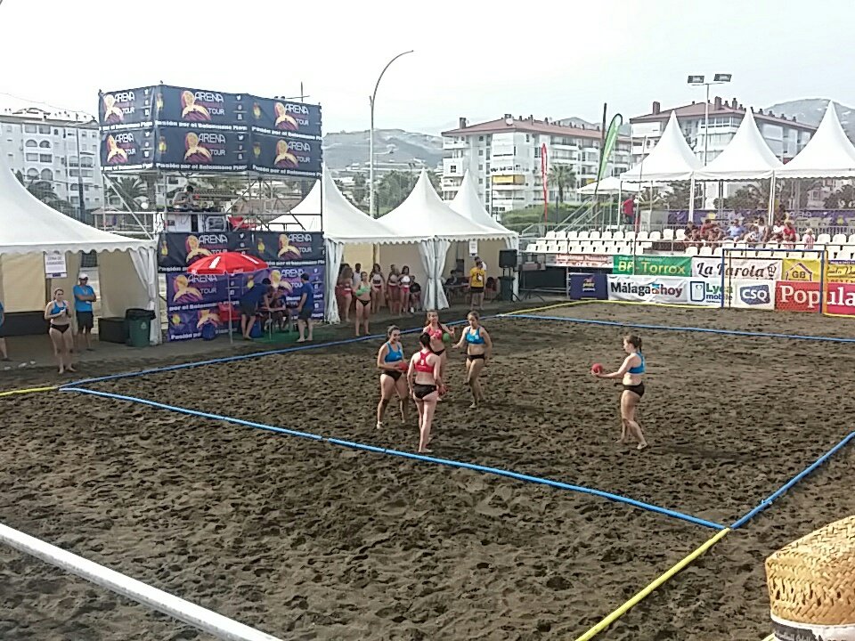 Deportes_Torrox's tweet photo. Arranca la #copadeespaña de #Balonmanoplaya en #Torrox https://t.co/KKOuTN9SX3