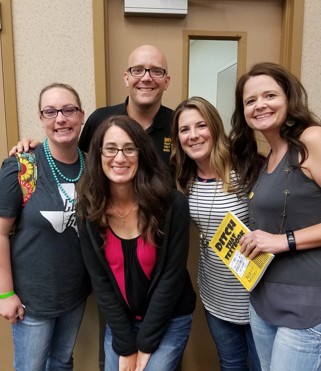 MrsBWhittle's tweet photo. Learning a lot at @escregion6 with @jmattmiller! Got my copy too! #ditchbook #6tech #ascisdedtech #googlegenius #sketchnotes #ascisd https://t.co/KLrrIUeDAA