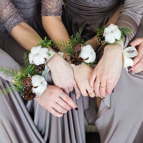 ziggitstyle's tweet photo. Your BFF is getting married soon? Look at this list of amazing #hairstyles we put together for this special occasion
https://t.co/pUCQEym6Y7 https://t.co/lWeVLxddcR