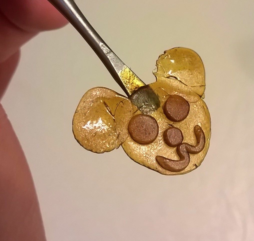dabtime710's tweet photo. #mood bet you couldn't even take a dab like this 🤷‍♂️ https://t.co/x4S2h4EB3P