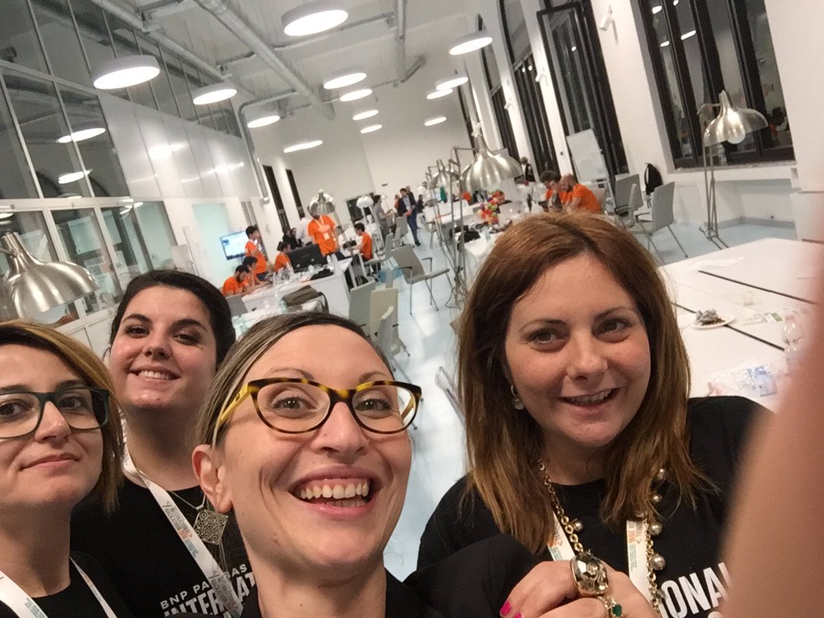 #internationalHackathon <a href="/sabpetrinirossi/">Sabrina PetriniRossi</a> <a href="/AlexMaiorano/">Alexandra Maiorano</a> <a href="/EnLabs/">eNLabs</a> a tiny memory
