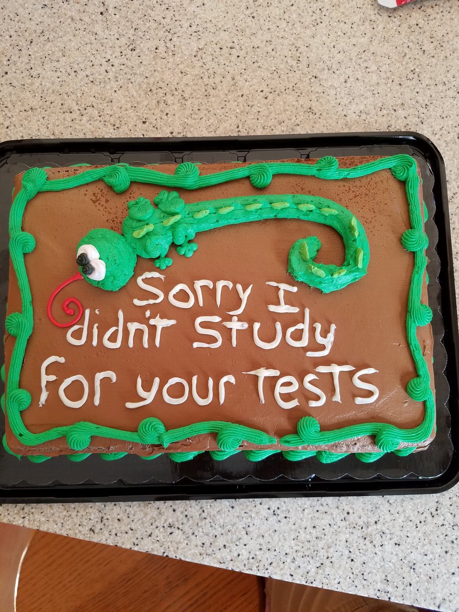 BenRacalla1's tweet photo. I bought Mr. C an honest cake for the last day of school https://t.co/lRYR1HBAgo