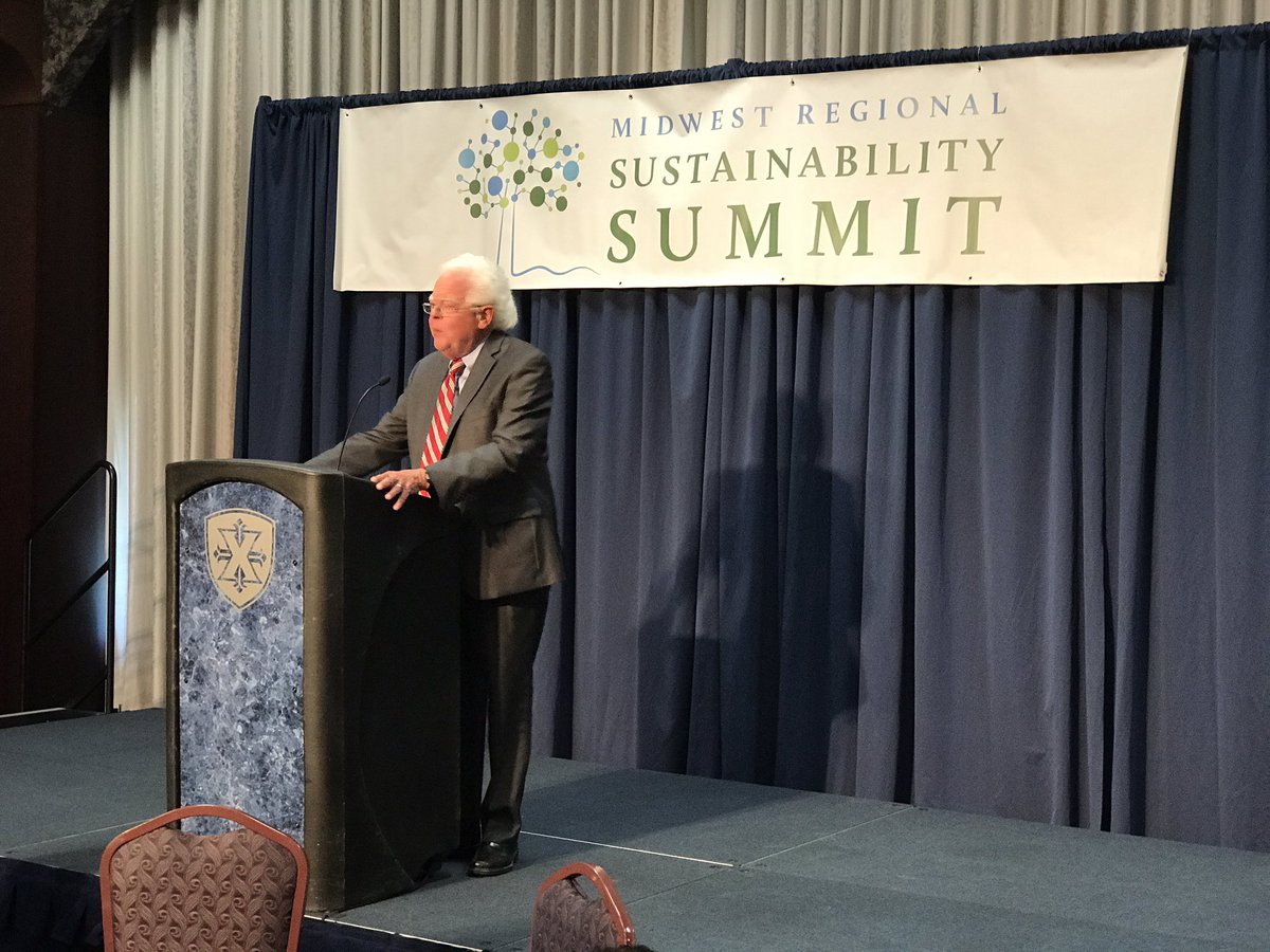 CityOfCincy's tweet photo. Vice Mayor discusses the importance of embracing sustainability and equality as ways to build the best Cincinnati possible. #MRSS2017 https://t.co/HLXKixJyfm