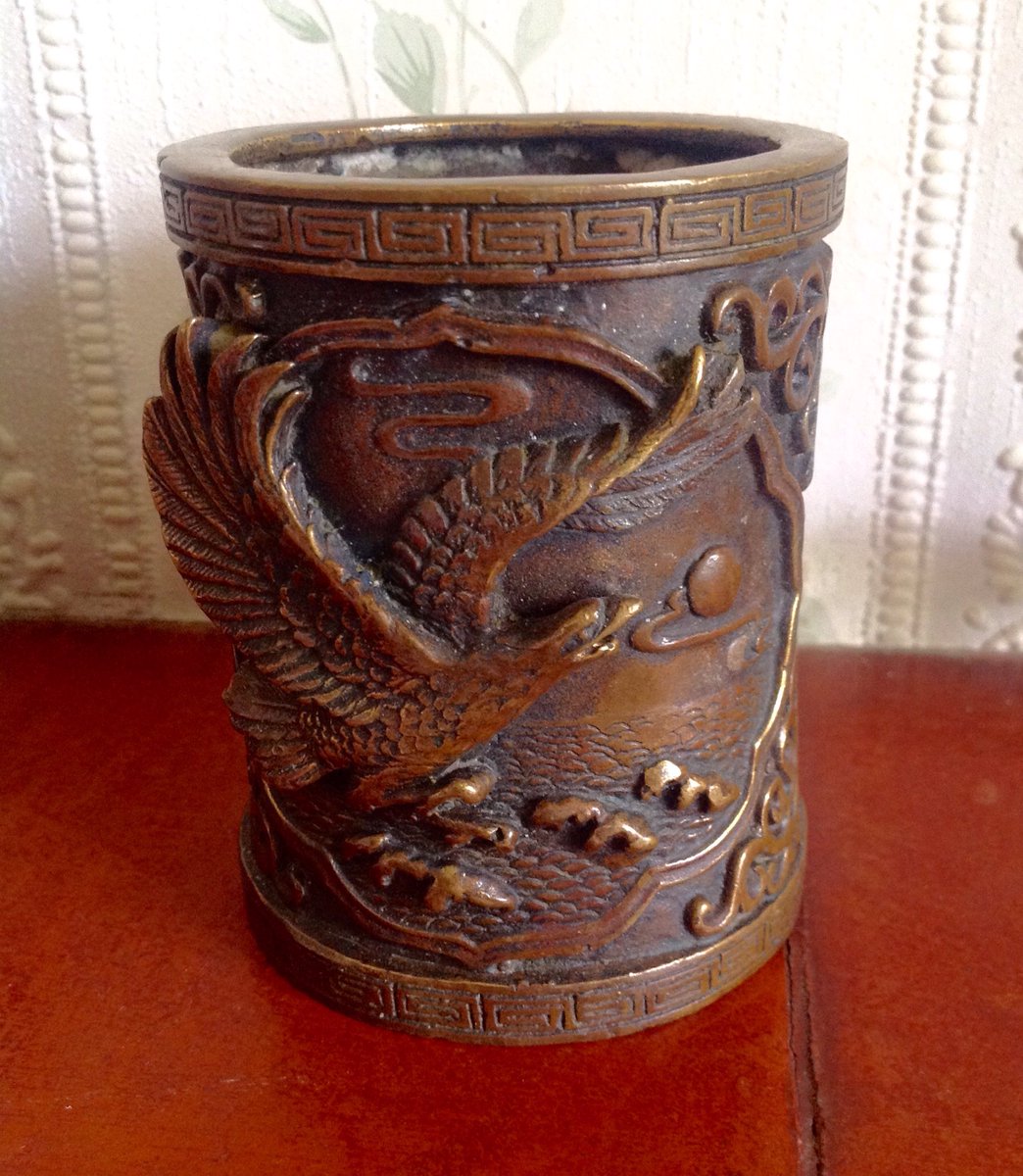 eversleybarn's tweet photo. #Brass #chinese #brushpot £35 #dragons #collectables #chineseantiques #antiques #giftideas #interiors #vintage #art https://t.co/25YaSK4JmM https://t.co/VDEcVh2jwG