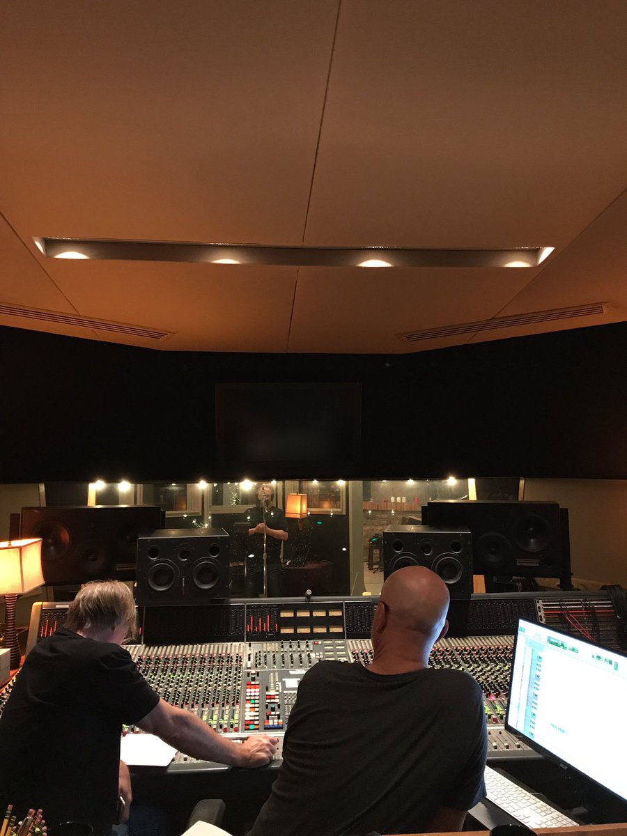 NewLegacyPro's tweet photo. Studio. Day 3. #NewLegacyProject #HymnsAlbum https://t.co/bS0Bo6JMDj