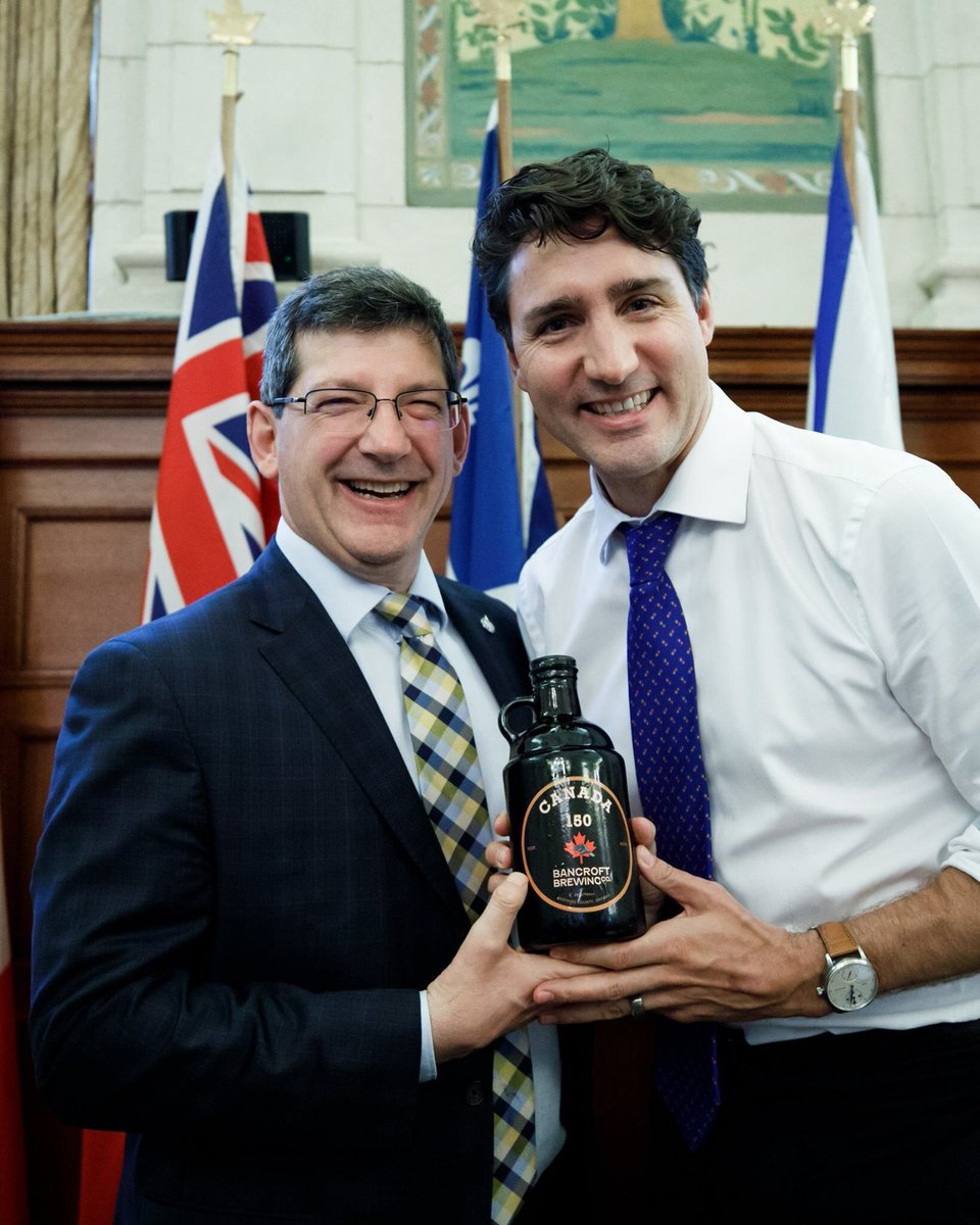 Here's <a href="/MikeBossio/">Mike Bossio</a> presenting <a href="/JustinTrudeau/">Justin Trudeau</a> with <a href="/BrewKru1/">Bancroft Brewing Co.</a> #Canada150 #CraftBeer <a href="/HastingsCounty/">Hastings County EcD</a>