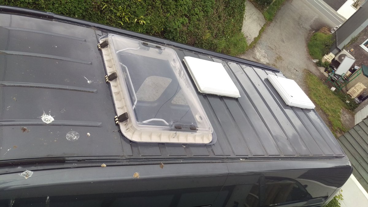 bluecoralvans's tweet photo. Day4 #biggrey skylights and extractor in. #vanlife #campervan # campervanlife #Cornwall Bluecoralvans bluecoraldesigns https://t.co/sqxKIe9ieB