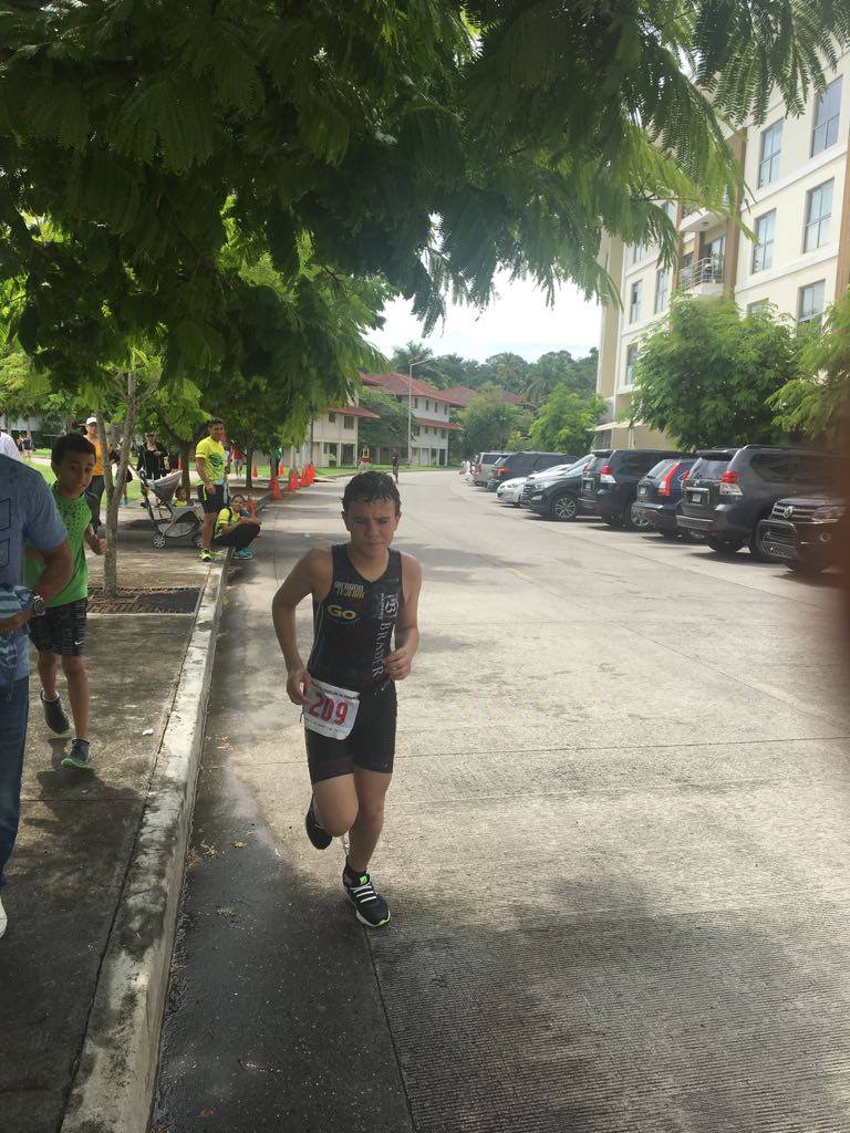 ColegioBrader's tweet photo. Excelente participación de nuestro equipo de triatlón en Panamá Pacifico. Felicitaciones para nuestros atletas y para sus coaches! https://t.co/ldVEg7A1xz
