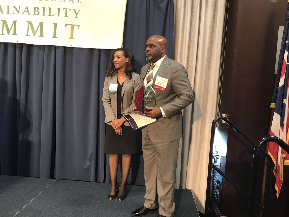 CityOfCincy's tweet photo. A few additional photos of winners of this year's City of Cincinnati SBE Sustainability Awards. #MRSS2017 https://t.co/GkoonEEsO8