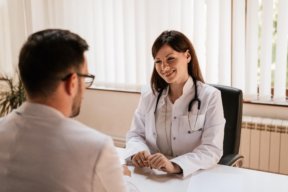 Omnicell's tweet photo. Both #providers &amp; #patients list care coordination, doctor/patient relationship as top priorities in healthcare: https://t.co/Tu4MGW8KD7 https://t.co/RnvIeQnsGn