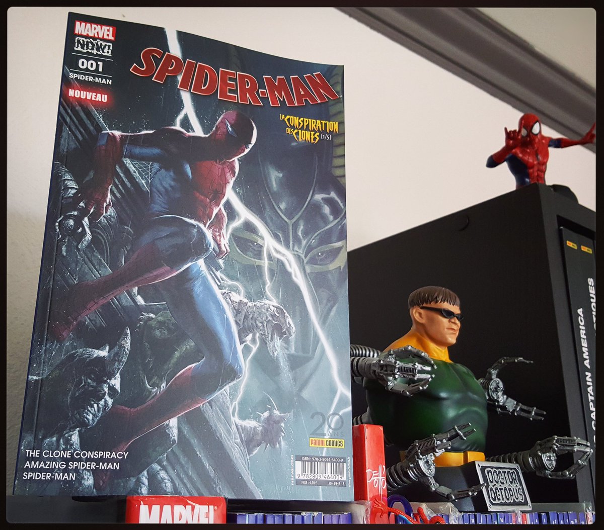 3MarVell's tweet photo. Depuis le Marvel Now de 2013, @DanSlott assure la série #SpiderMan avec brio !!!
#TheCloneConspiracy continue dans cette lancée. BRAVO ! 👏 https://t.co/YHBYswpy0Z
