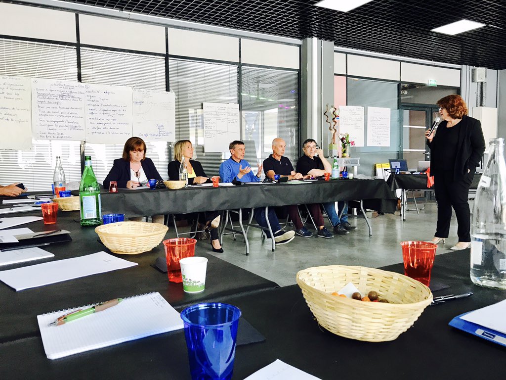 DonierP's tweet photo. Journée manager ! Entre autres "le management intergénérationnel" au programme 👌🏼 #meeting #gpaclyon #management #accompagnement @BNPParibas https://t.co/oaaR28dxon